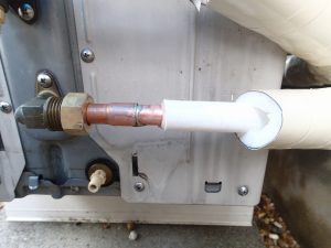 エコキュート　ヒートポンプ配管の水漏れ修理