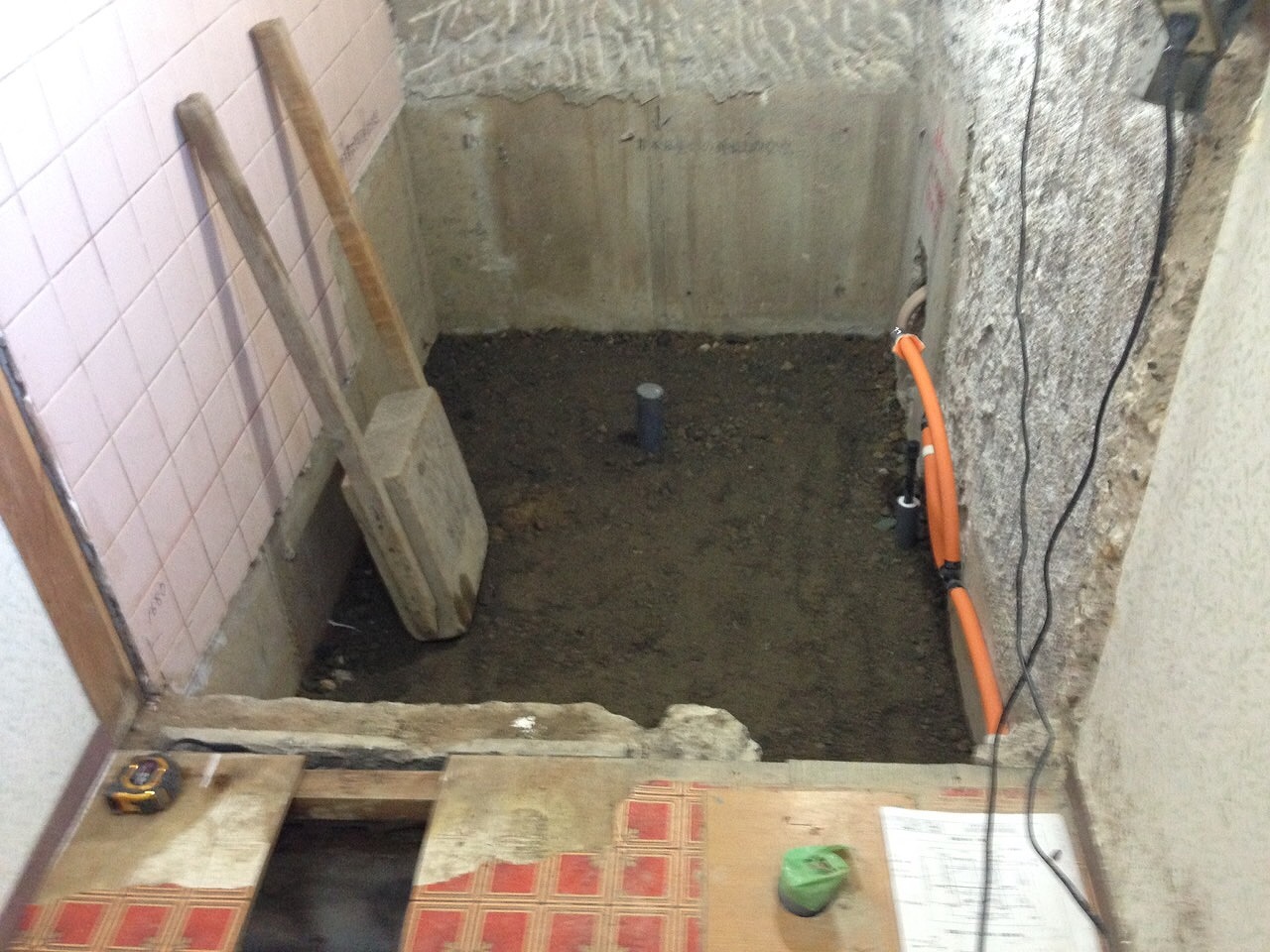 浴室リフォーム　コンクリート打設