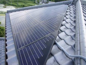 シャープ　和瓦　太陽光発電