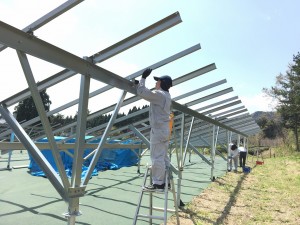 太陽光架台の組立