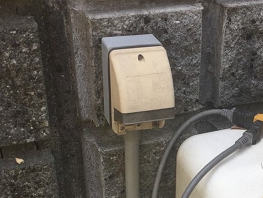 屋外用防水コンセントからの漏電