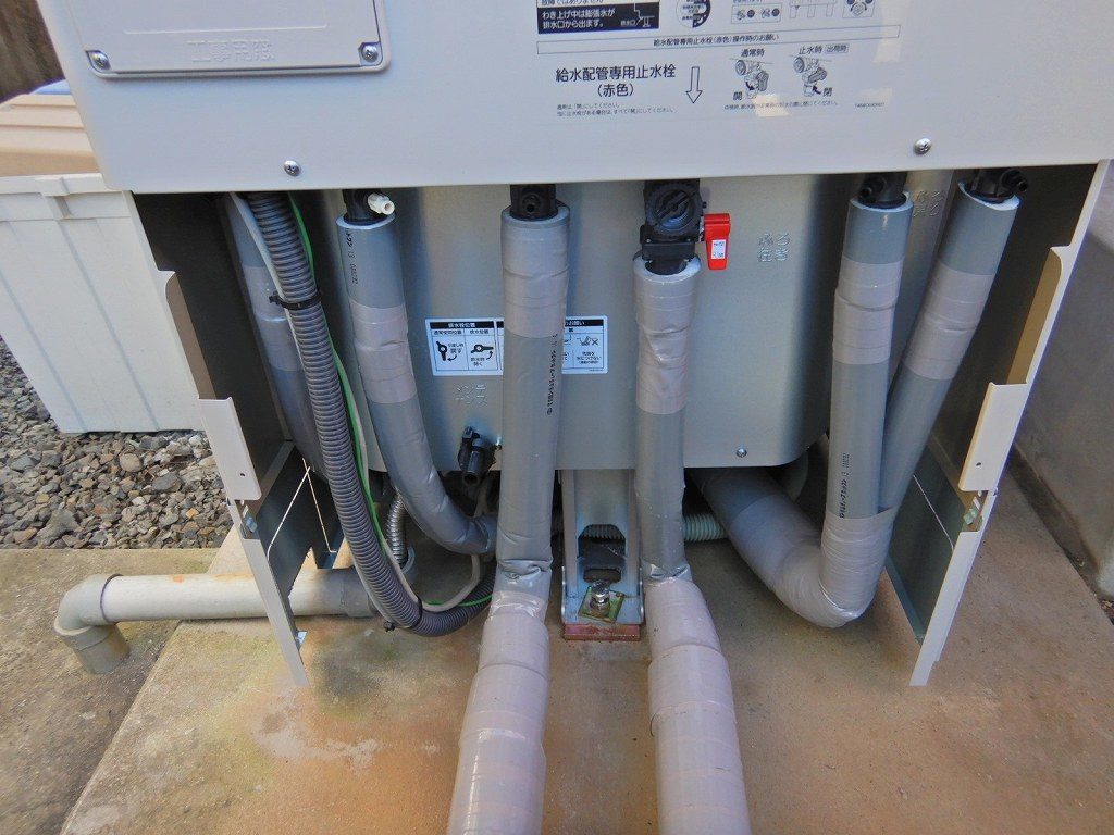 HPL-TFB561RAU（東芝電気温水器）の故障でエコキュートに取替え | 京都府城陽市のＥテックス