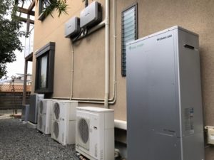 エネファームと蓄電池を併設