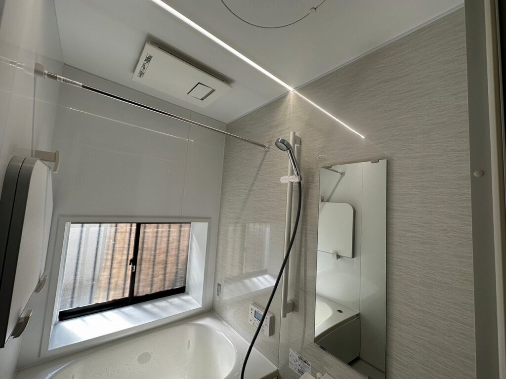 天井LED照明　浴室乾燥機