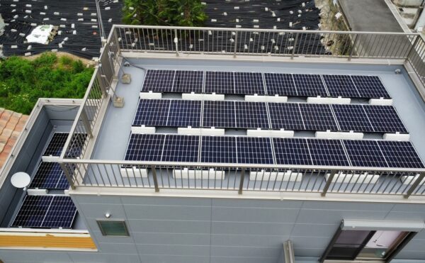 長州　屋上設置太陽光発電システム
