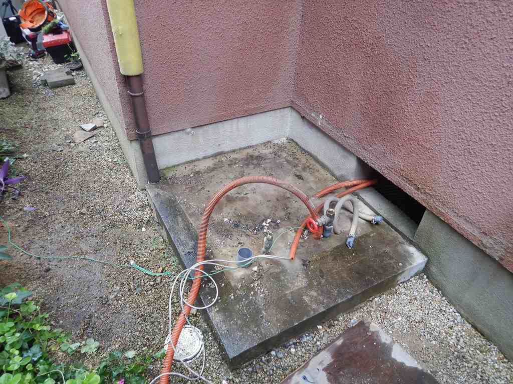 電気温水器を撤去した状態