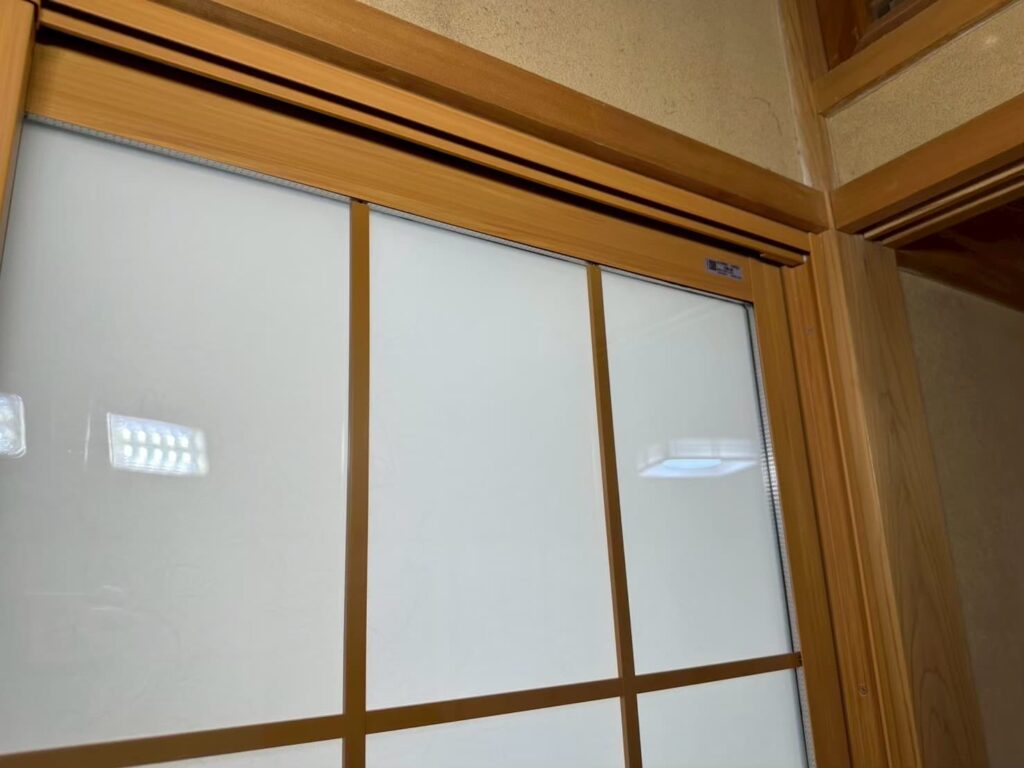 和紙調ガラスのイメージ