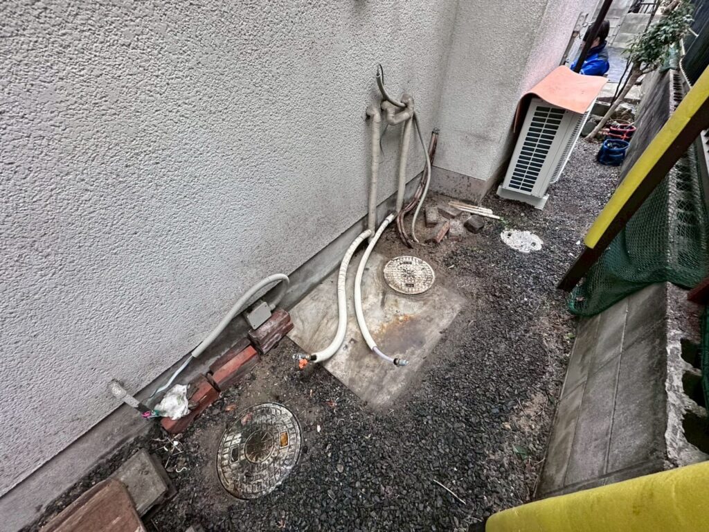 エコキュートを撤去した状態