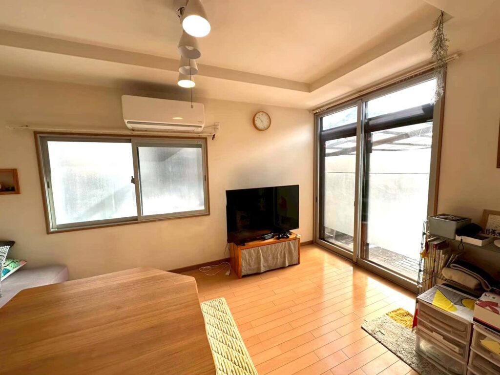 ライトグレーの内窓施工事例