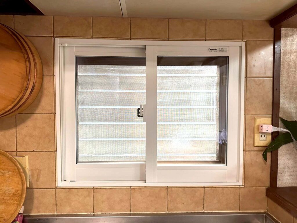 パナソニック内窓　ホワイト