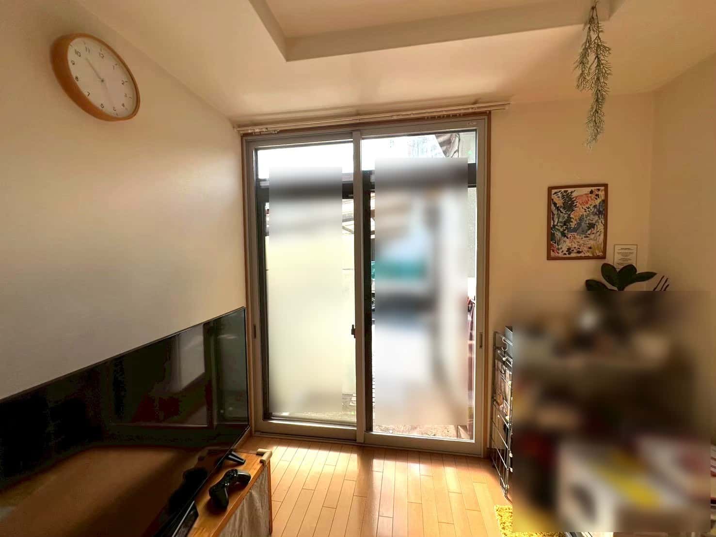 掃出し窓にインプラス